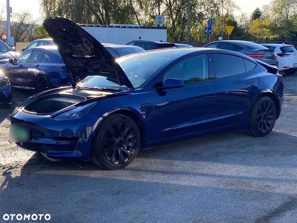 Tesla Model 3 - 5