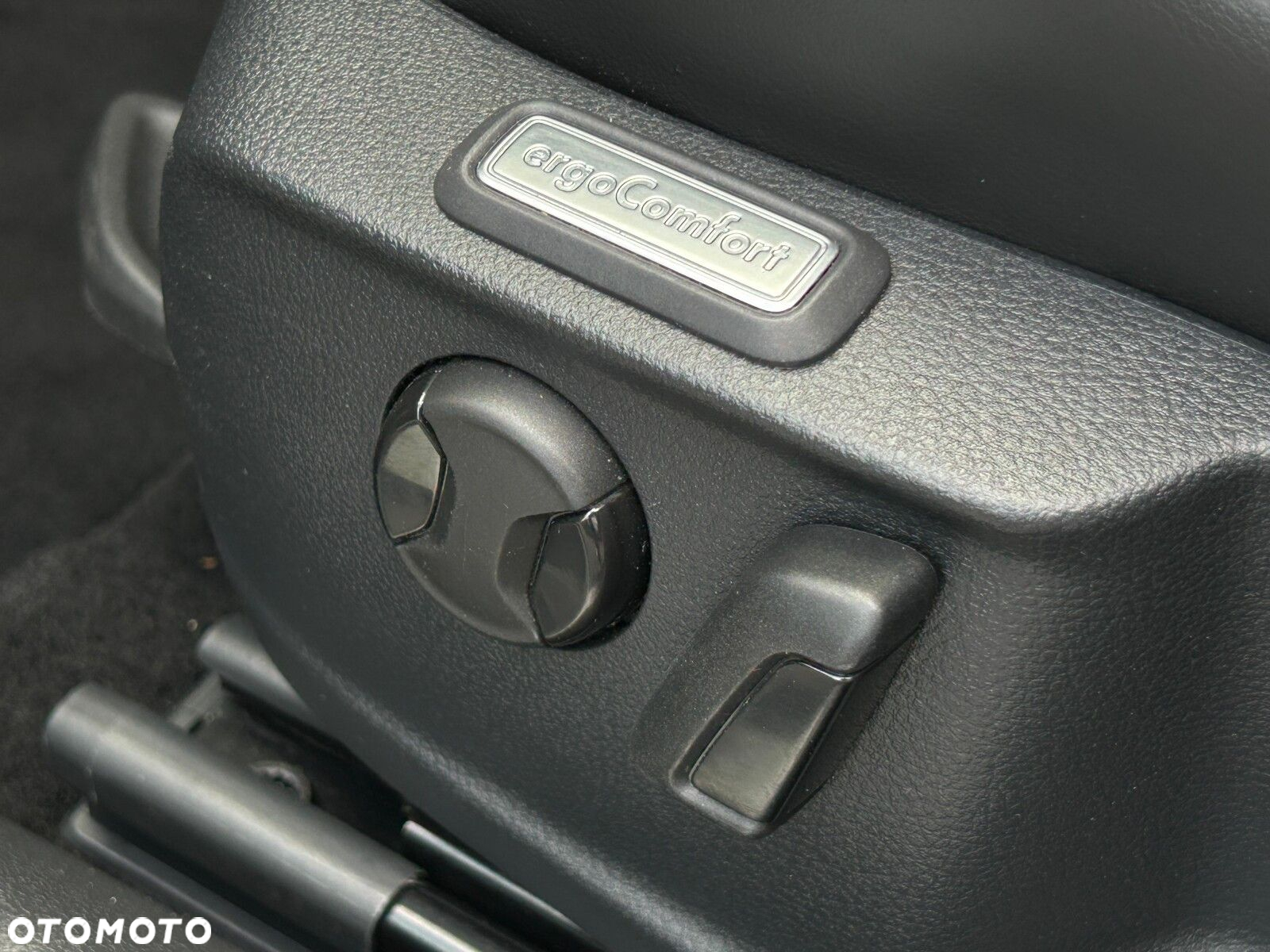 Volkswagen Passat 1.5 TSI EVO Elegance DSG - 37