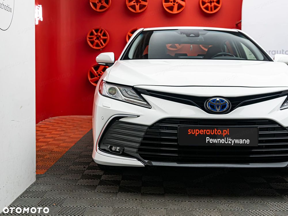 Toyota Camry 2.5 Hybrid Executive CVT - 29