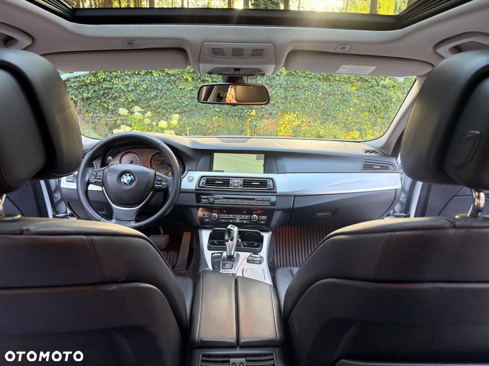 BMW Seria 5 525d - 9