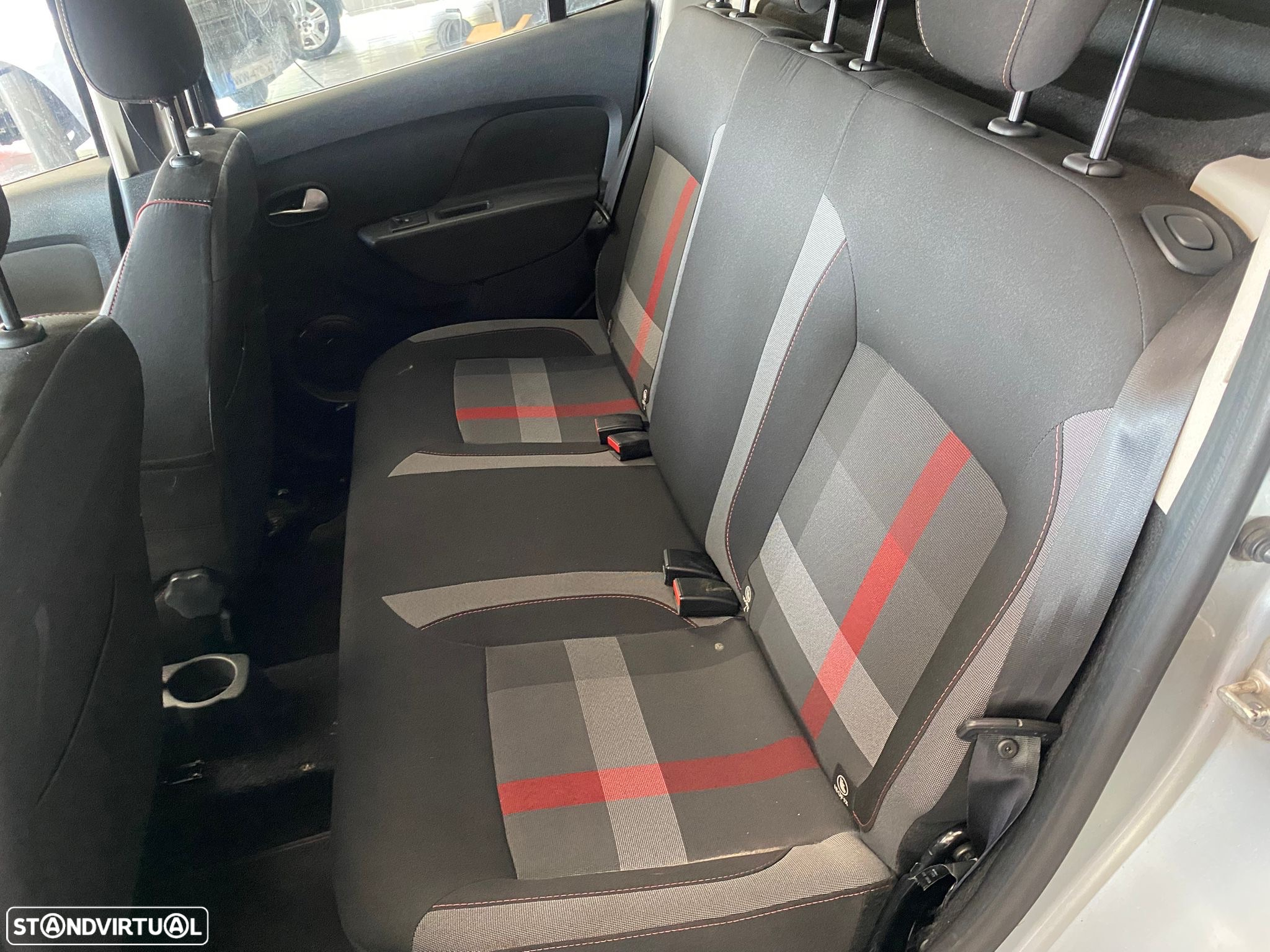 Dacia Sandero 1.0 SCe Comfort - 4