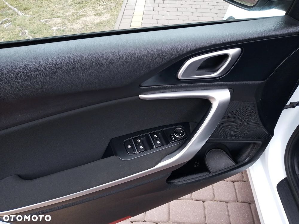 Kia Ceed 1.5 T-GDI M - 13