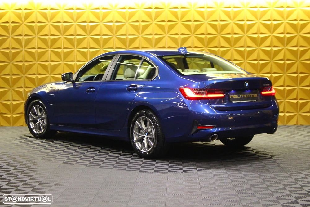 BMW 330 e Line Luxury Auto - 13