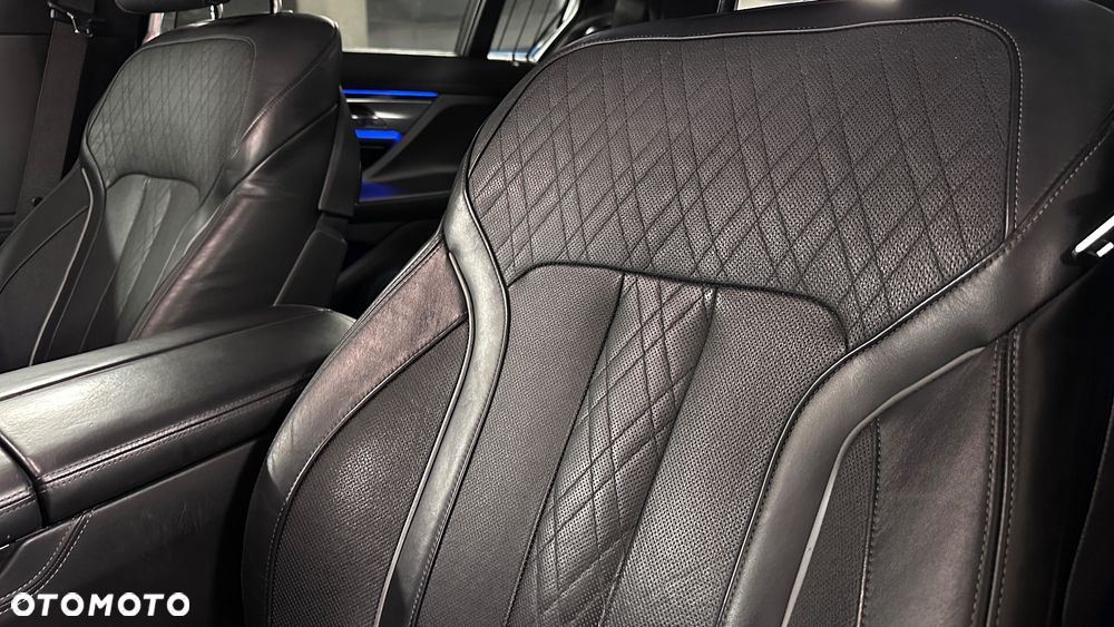 BMW Seria 7 750Li xDrive Edition Exclusive - 14