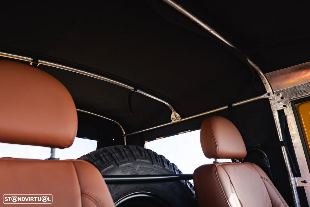 Land Rover Defender 90 SW 2.4 CRD S - 15