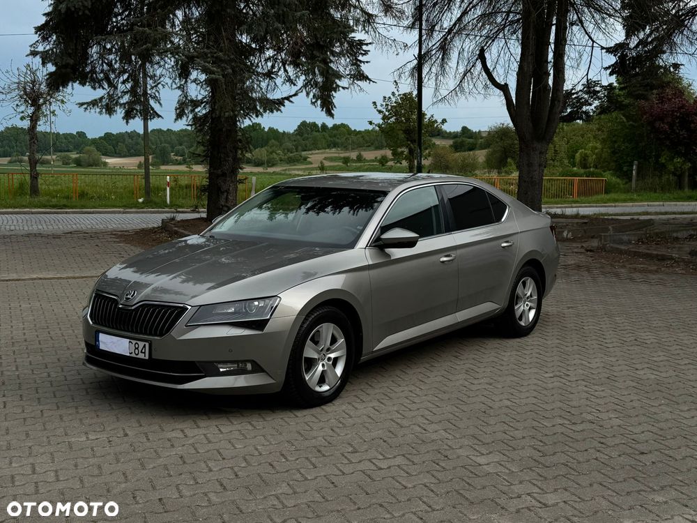 Skoda Superb 2.0 TDI L&K DSG - 1