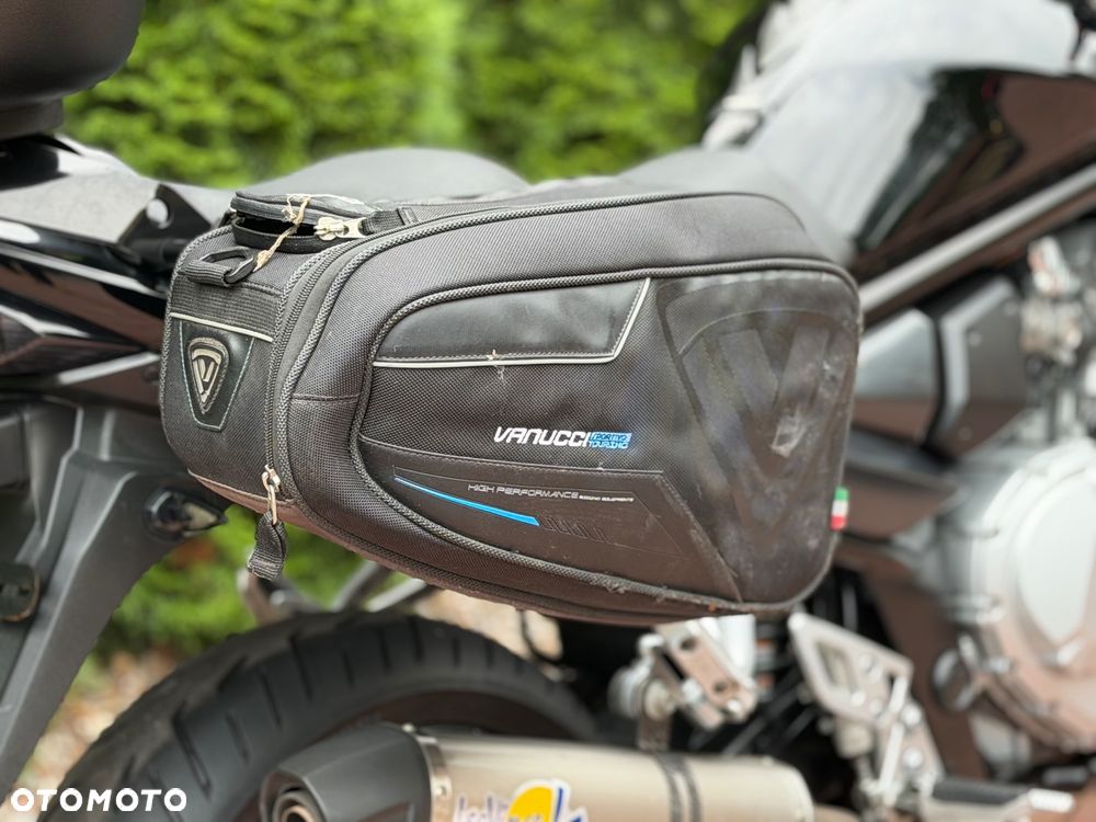 Suzuki Bandit - 24