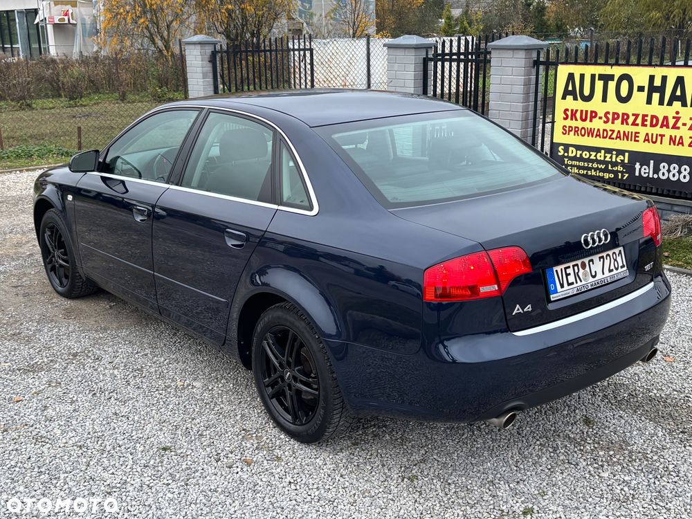 Audi A4 Limousine - 17