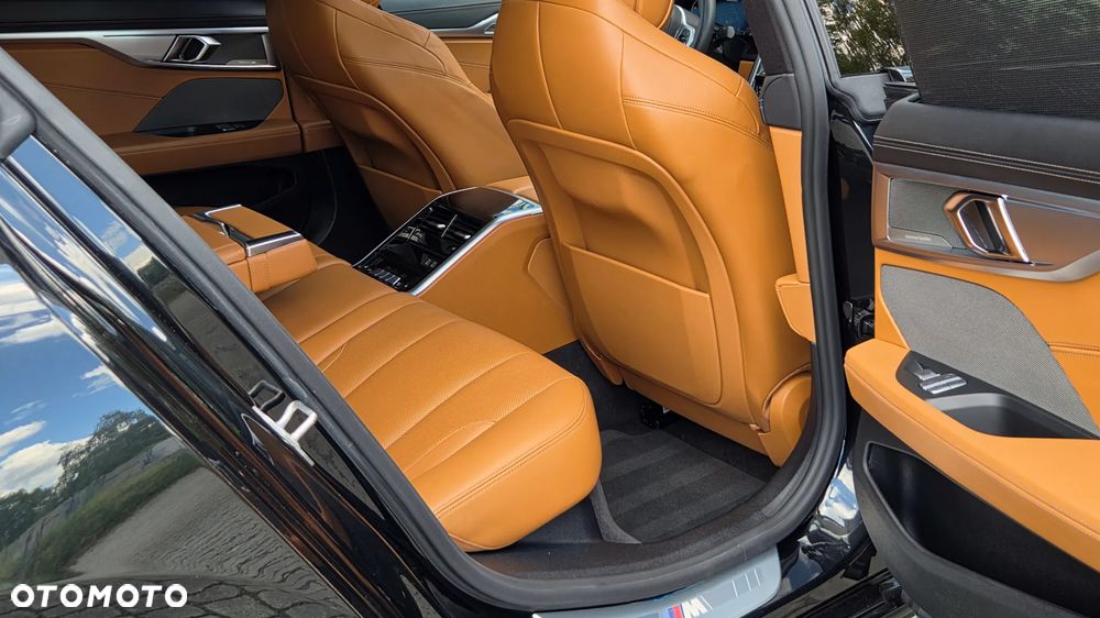 BMW Seria 8 M850i xDrive - 22