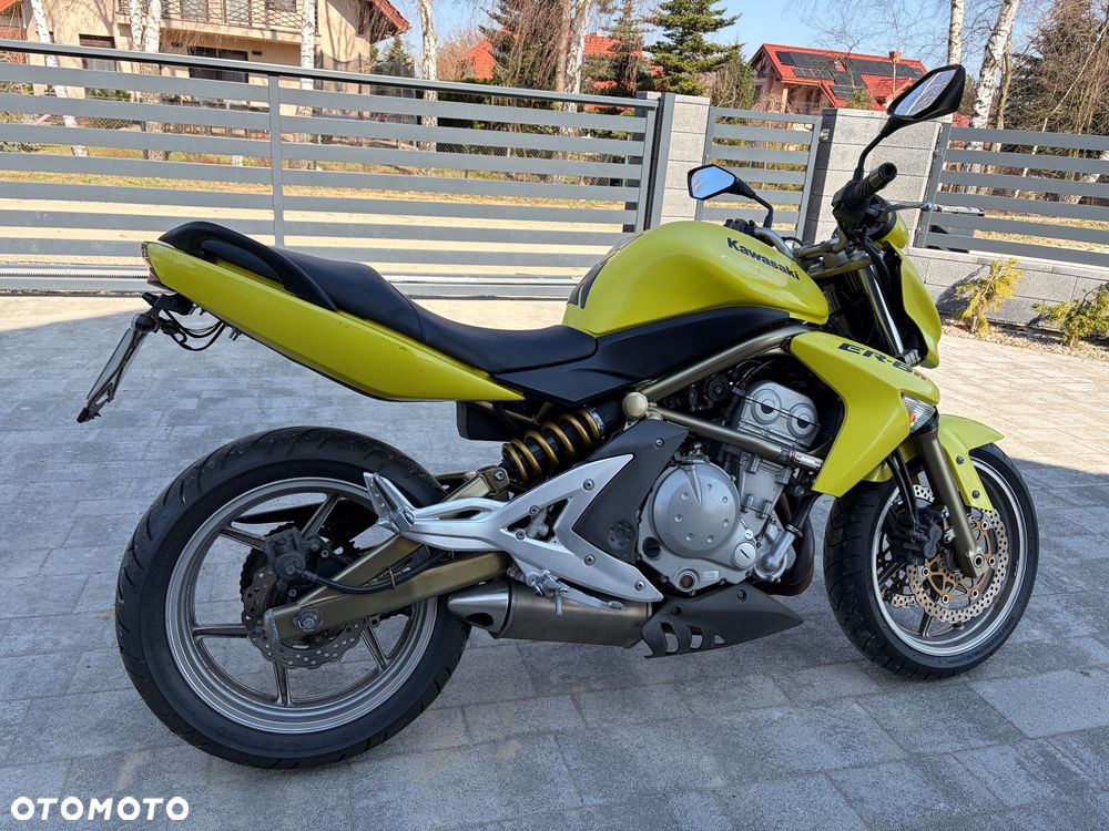 Kawasaki ER - 8