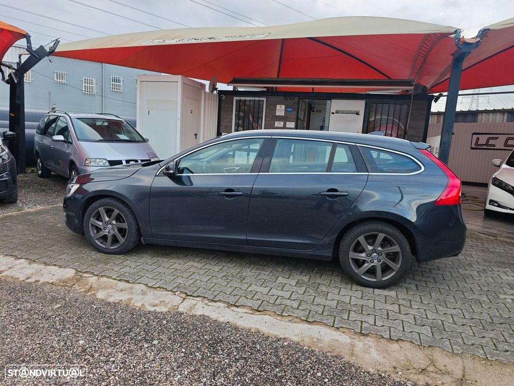 Volvo V60 2.0 D4 Summum Geartronic - 3