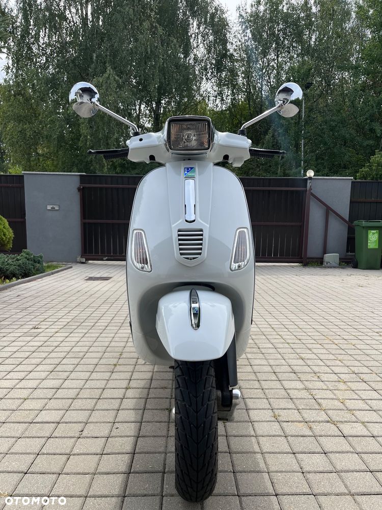 Piaggio Vespa - 1
