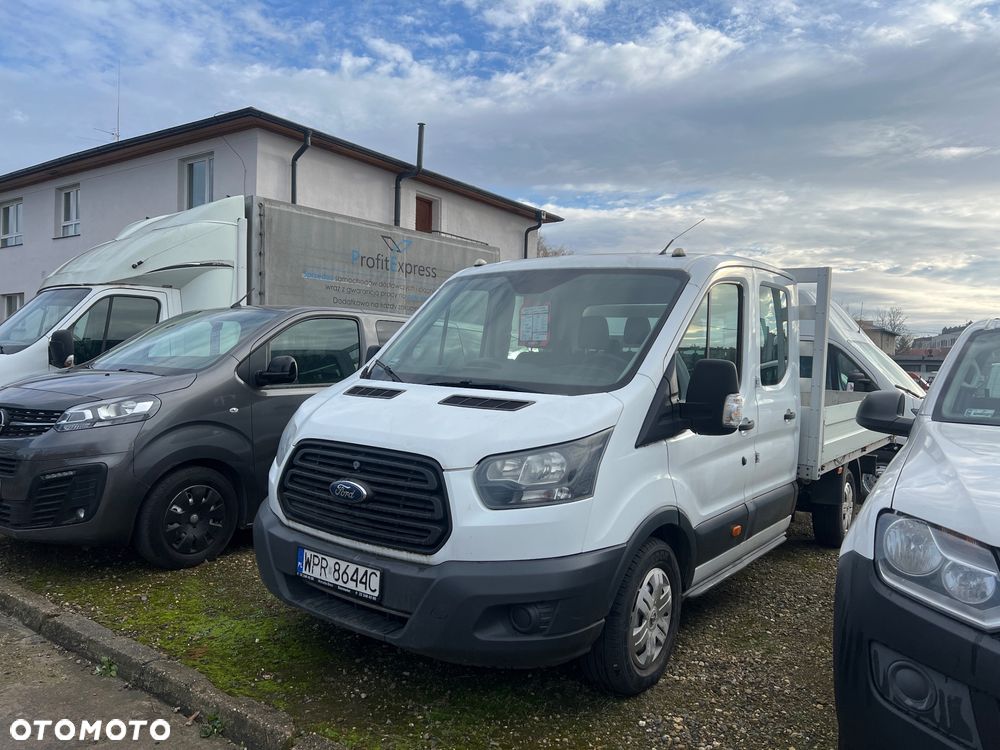 Ford Transit Courier - 20