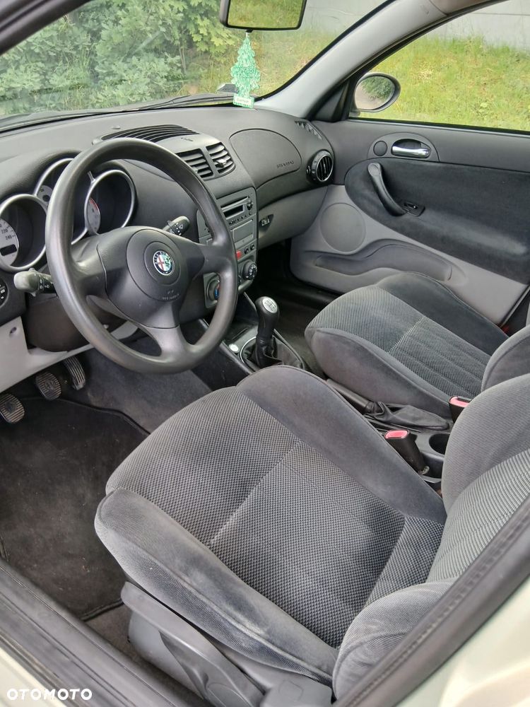 Alfa Romeo 147 1.6 Twin Spark Impression - 5