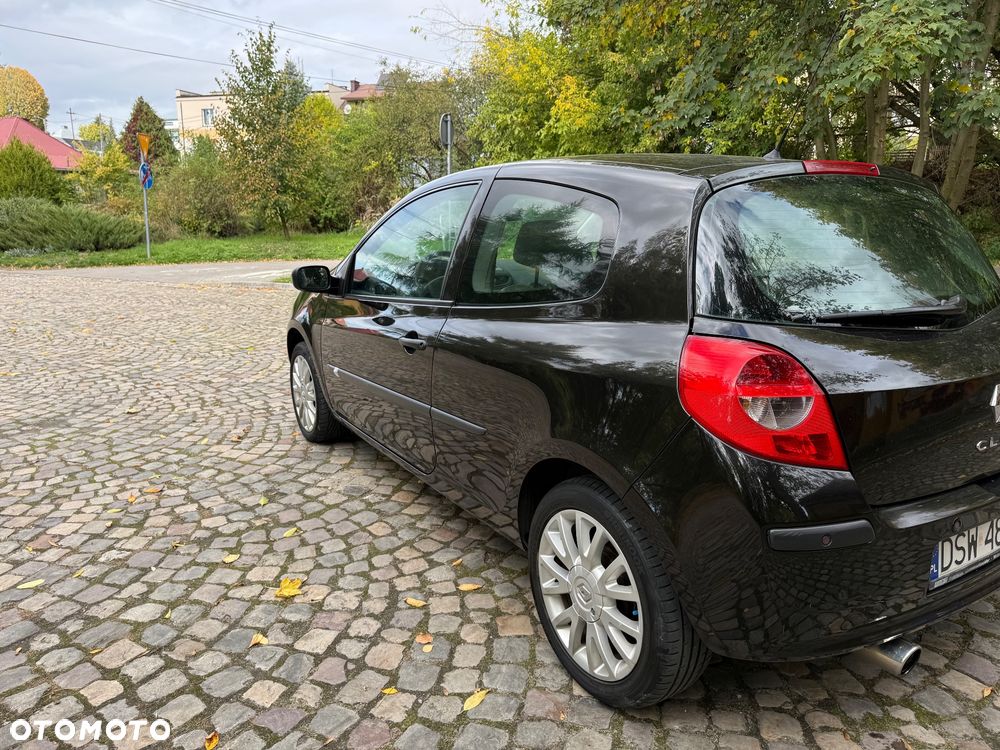 Renault Clio - 6