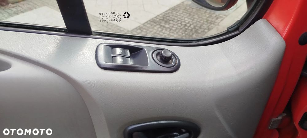Renault Trafic - 9
