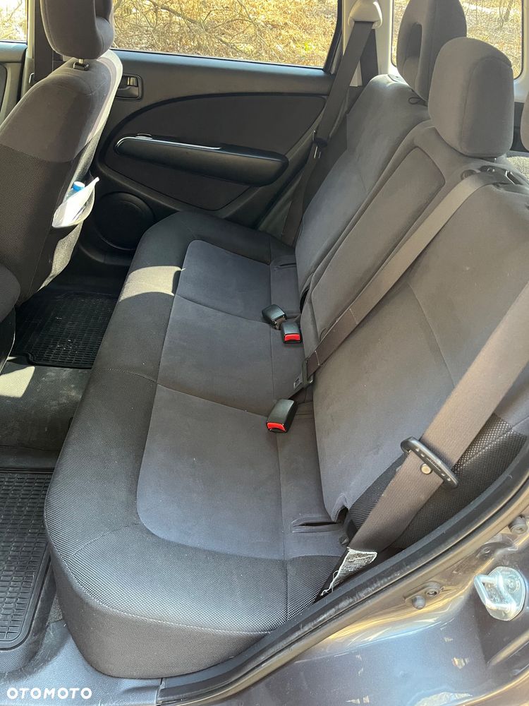 Mitsubishi Outlander 2.0 2WD Invite - 17