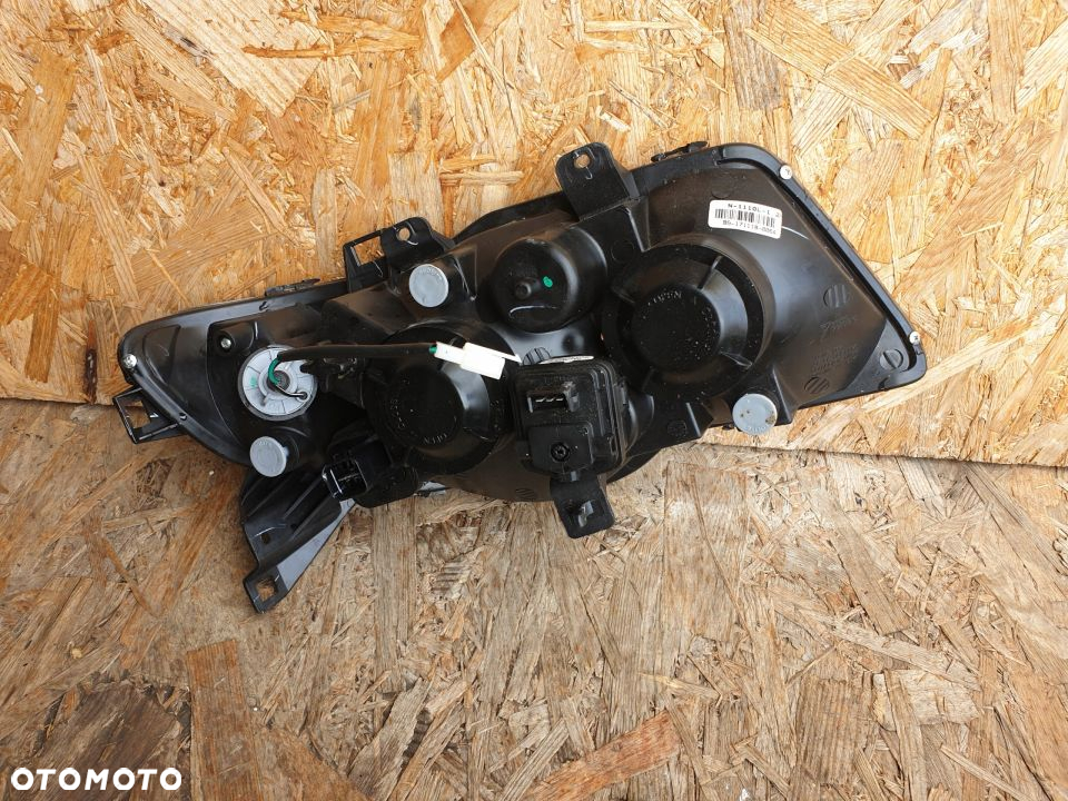 REFLEKTOR LAMPA PRZEDNIA LEWA PIAGGIO PORTER - 2
