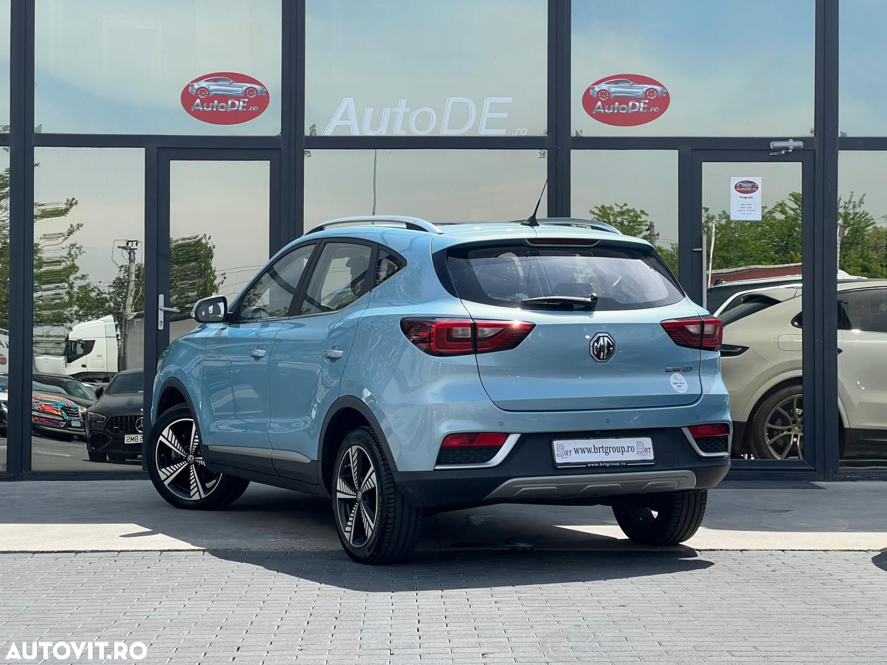 MG ZS EV Luxury - 4