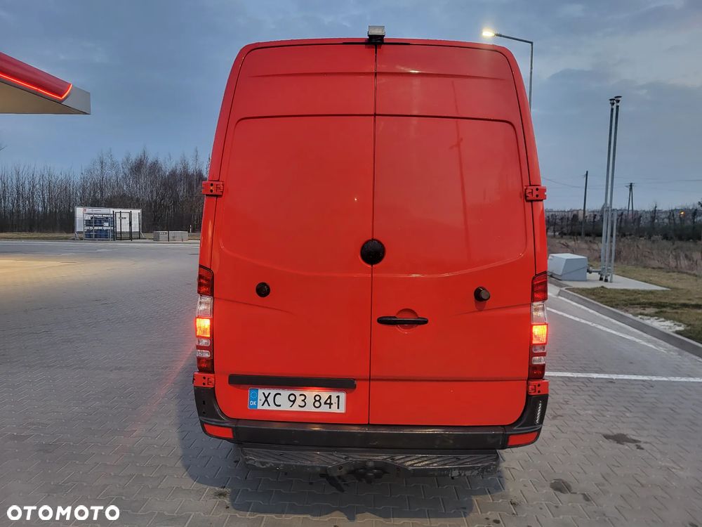 Mercedes-Benz Sprinter - 10