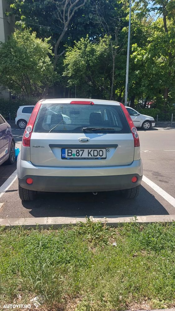 Ford Fiesta 1.4i Comfort - 3