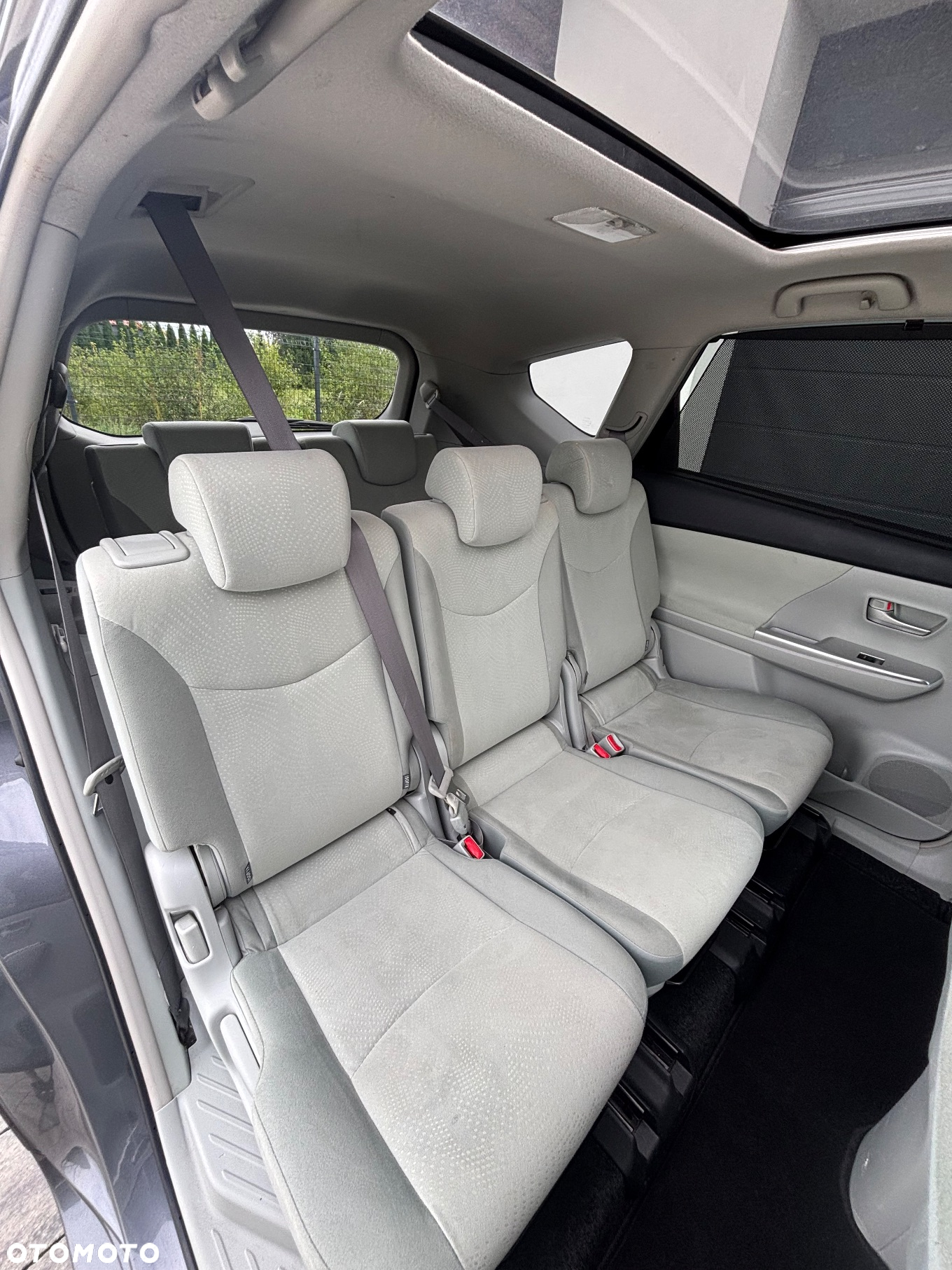 Toyota Prius+ (Hybrid) Life - 30
