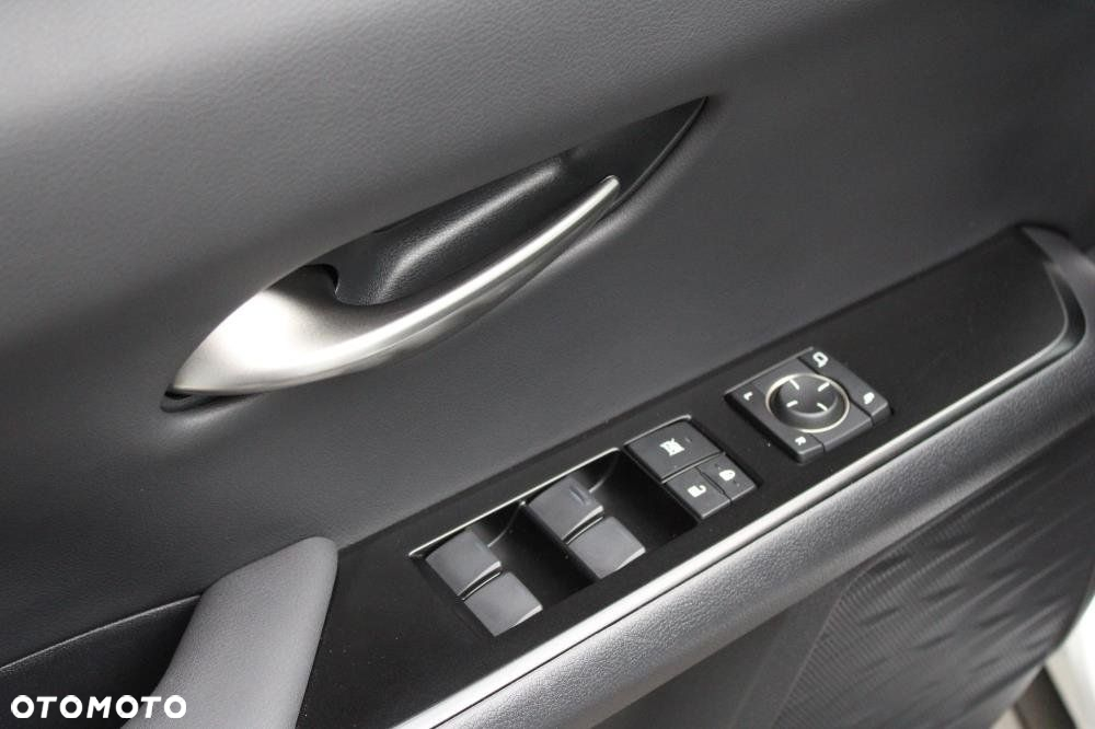 Lexus UX - 8