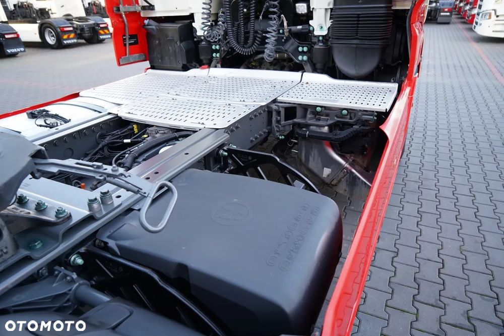 DAF XF 530 / RETARDER / KLIMA POSTOJOWA / SUPER SPACE CAB / - 16