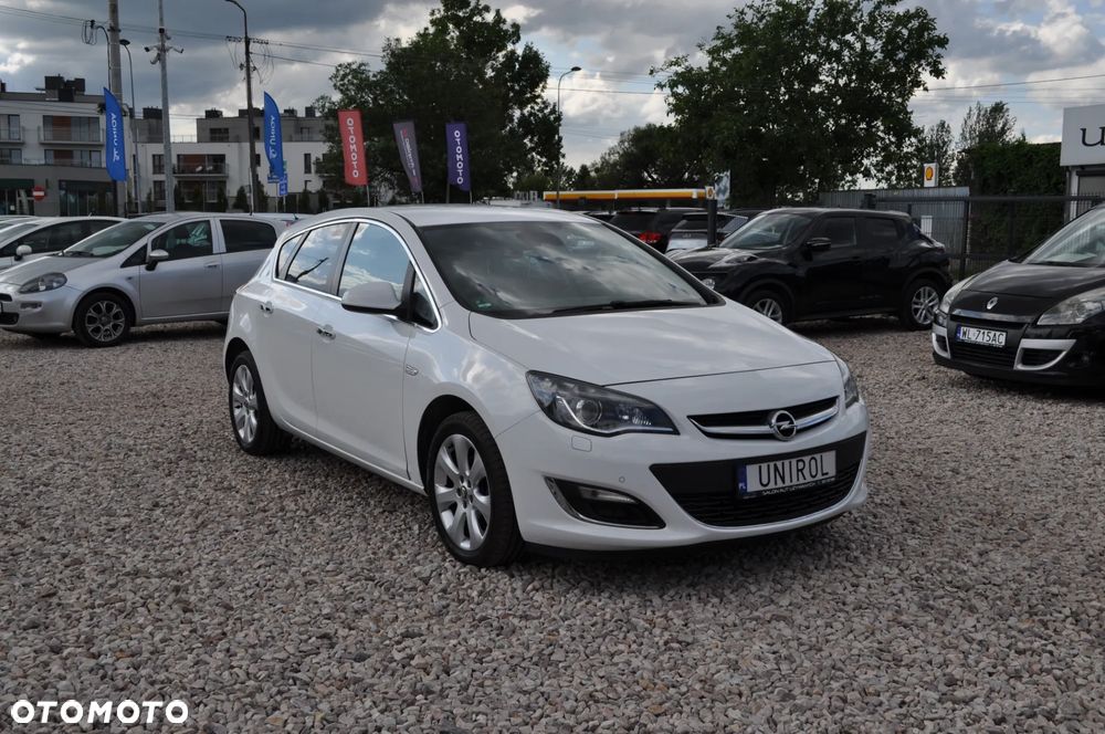 Opel Astra 1.4 Turbo Exklusiv - 4
