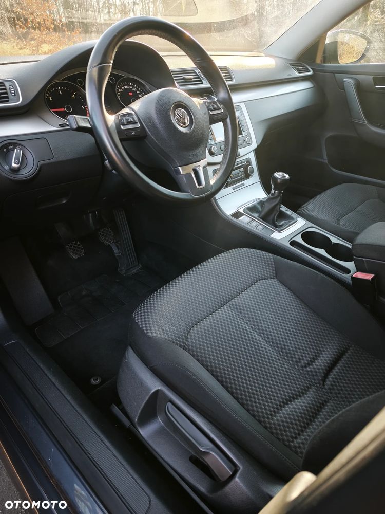 Volkswagen Passat 1.6 TDI BlueMotion Technology Trendline - 20