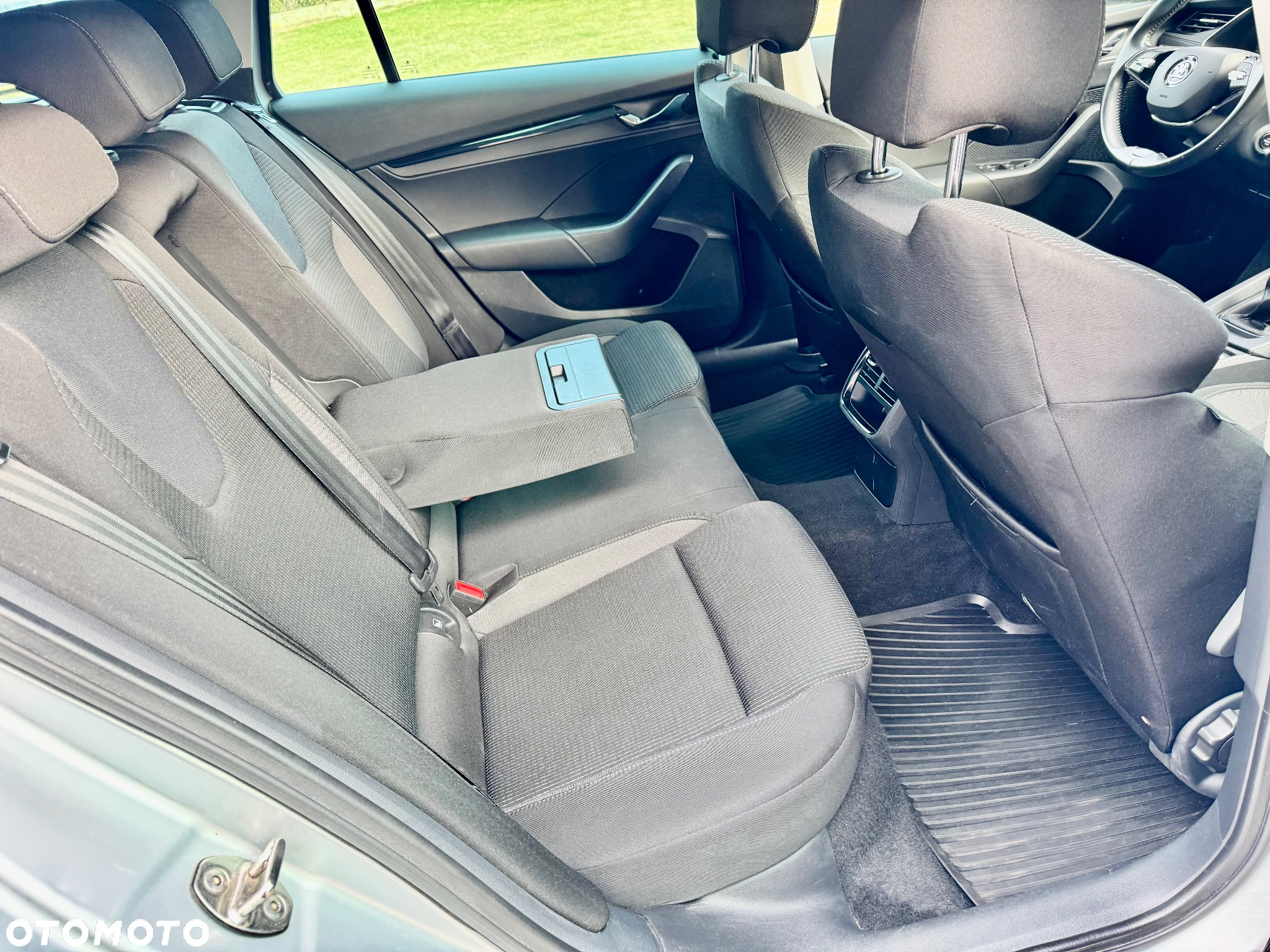 Skoda Octavia ver-2-0-tdi-scr-style - 15