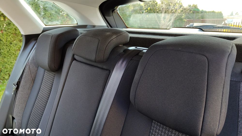 Peugeot 3008 1.2 PureTech Allure S&S - 12