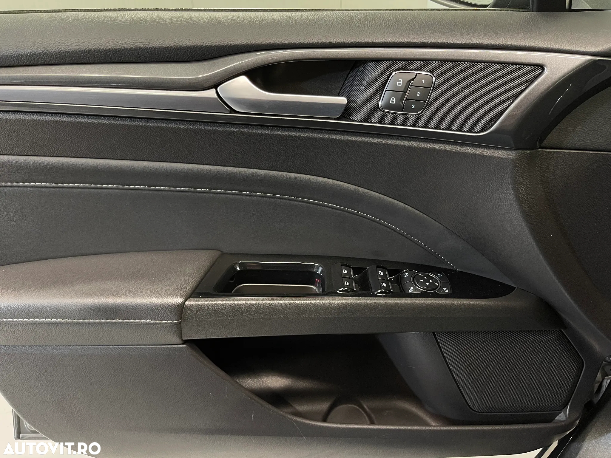 Ford Mondeo 2.0 TDCi Titanium - 28