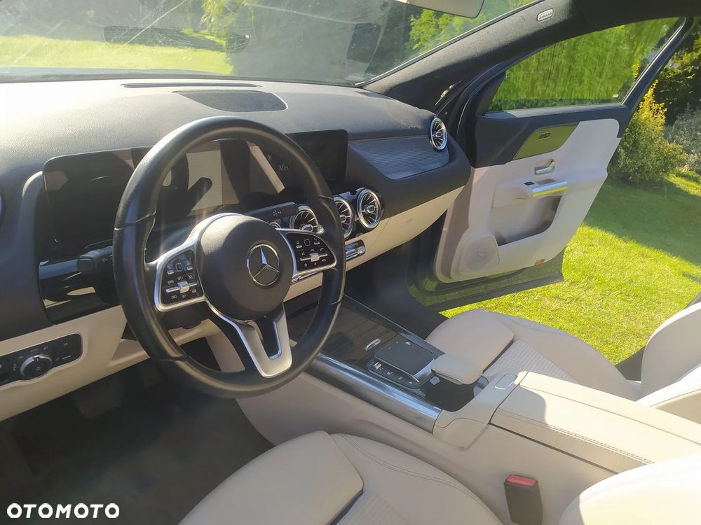 Mercedes-Benz GLA 200 - 31