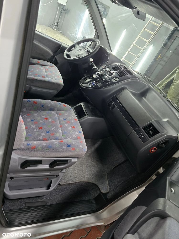 Mercedes-Benz Klasa V - 11