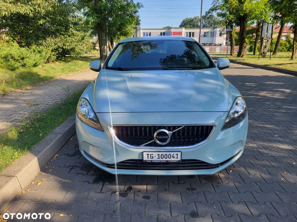 Volvo V40 T2 Momentum - 9