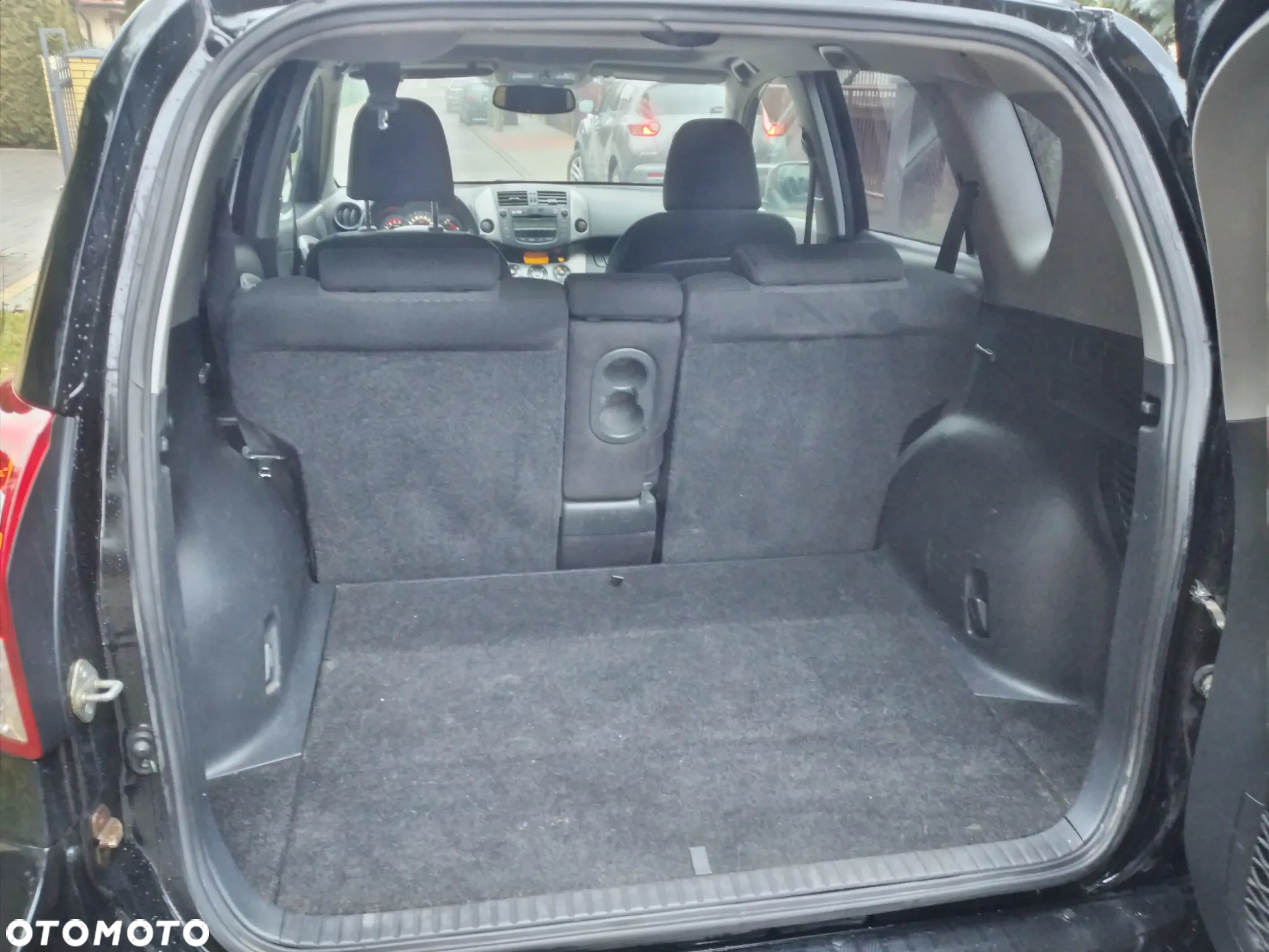 Toyota RAV4 - 6