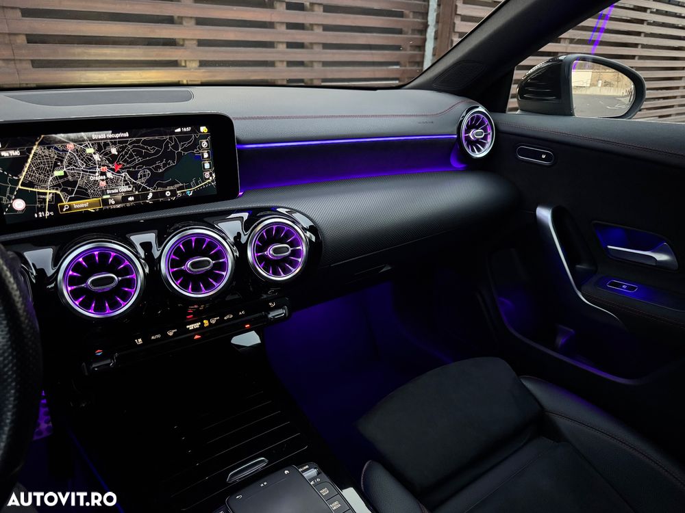 Mercedes-Benz CLA - 31