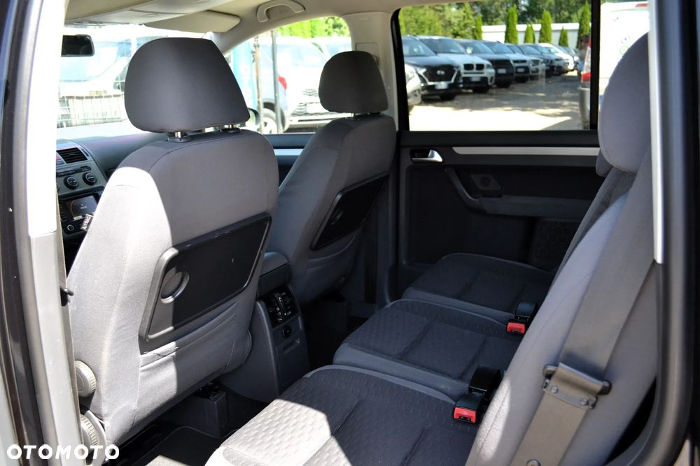 Volkswagen Touran 1.9 TDI DPF Trendline - 11