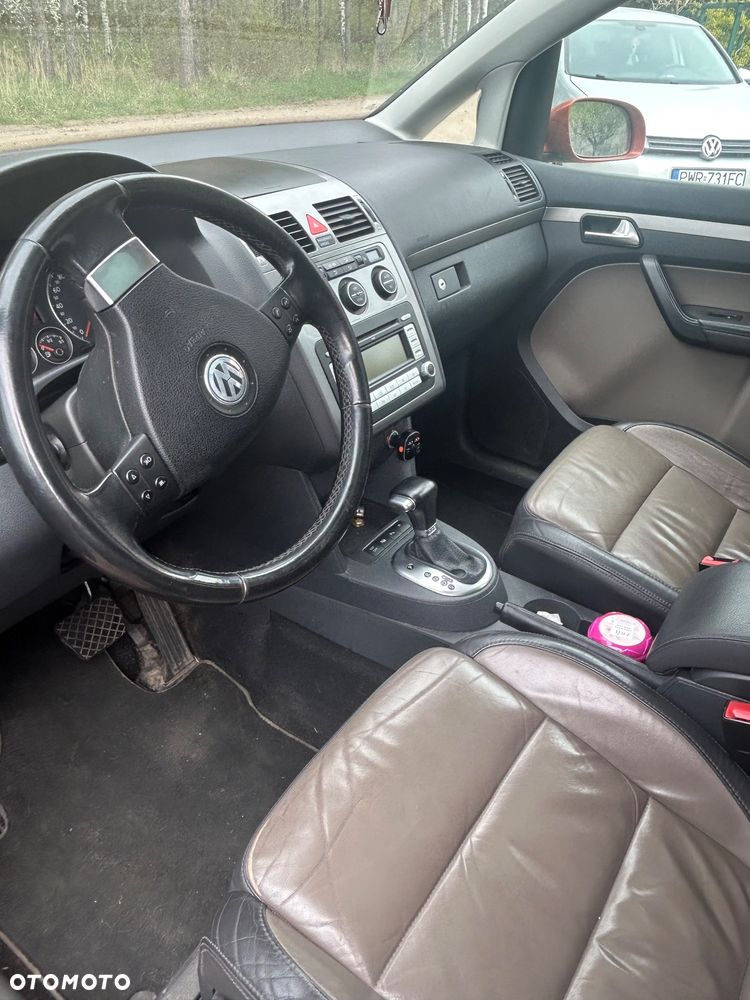 Volkswagen Touran 1.4 TSI Cross DSG - 8