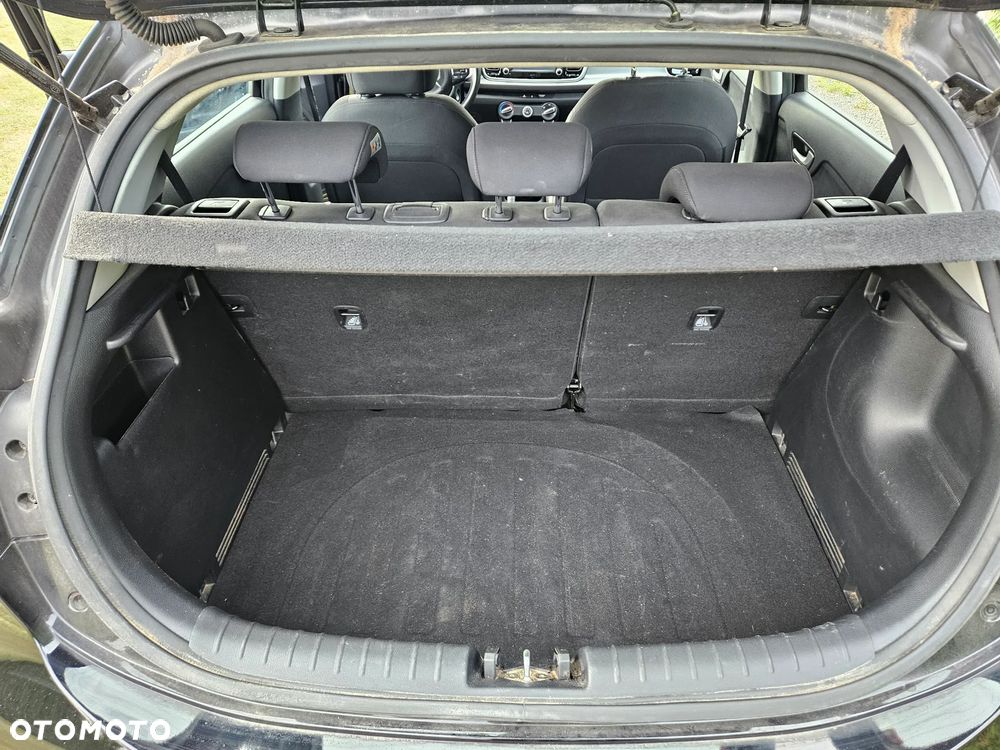 Kia Rio 1.2 Start - 11