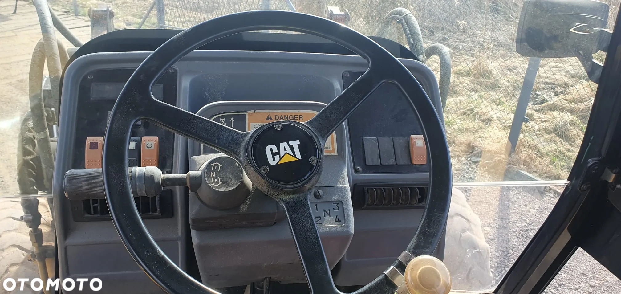Caterpillar 428C - 4