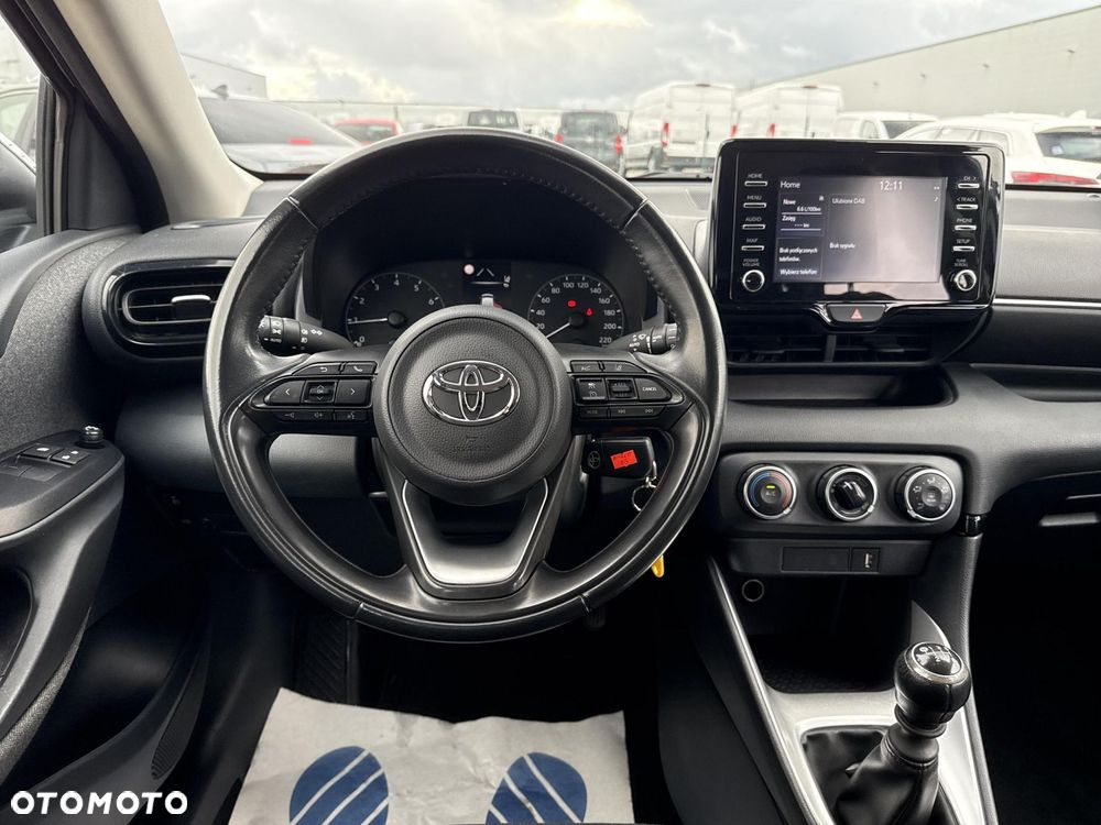 Toyota Yaris - 12