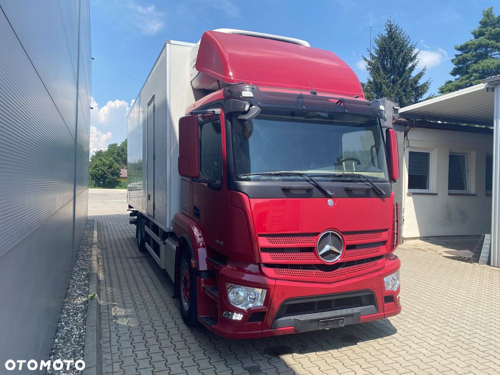 Mercedes-Benz ACTROS 1843 CHŁODNIA / WINDA 1,5T - 4