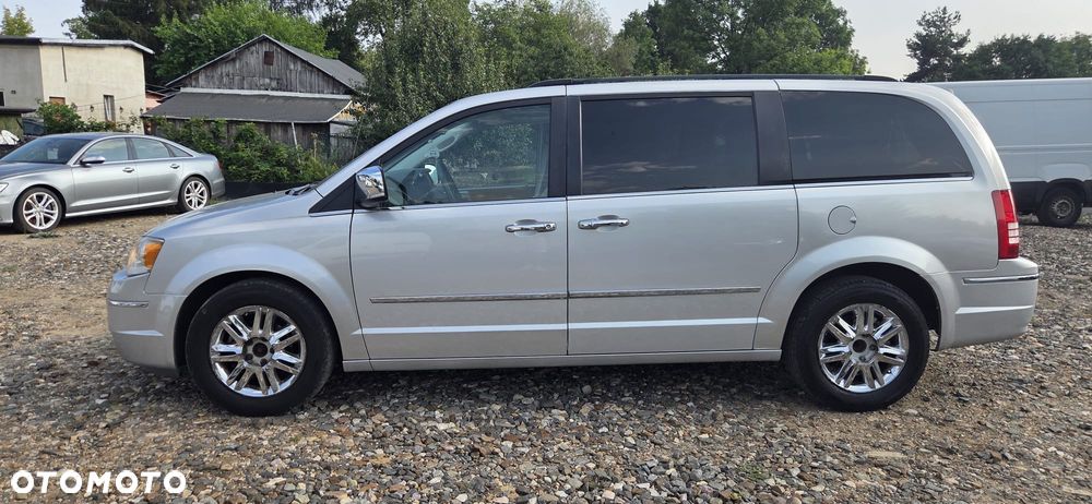 Chrysler Town & Country 4.0 Limited - 8