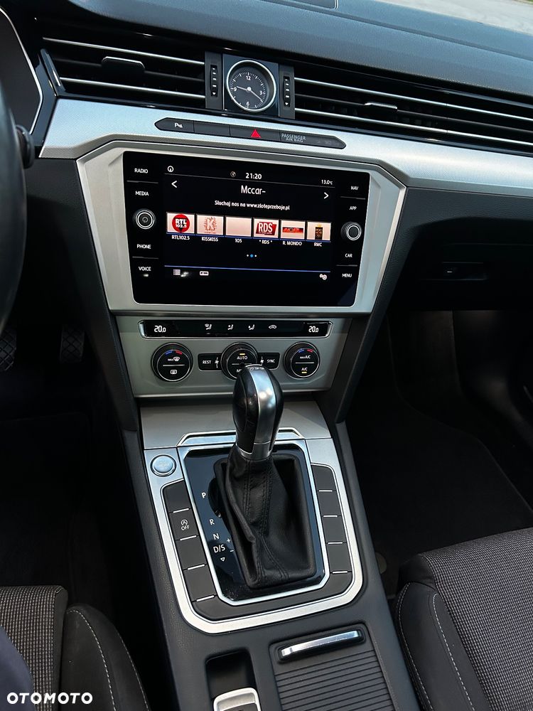 Volkswagen Passat Variant ver-variant-1-6-tdi-scr-dsg-business - 23