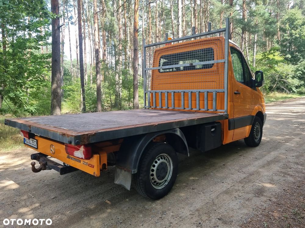 Mercedes-Benz Sprinter - 12