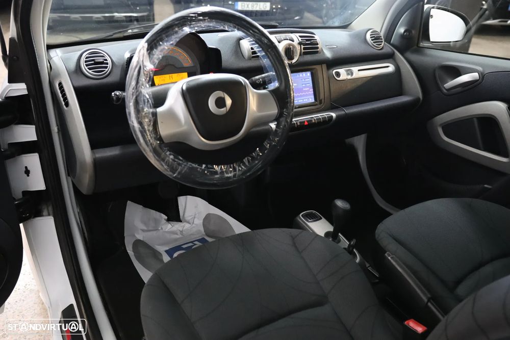 Smart ForTwo Coupé cdi softouch black&white limited dpf - 5