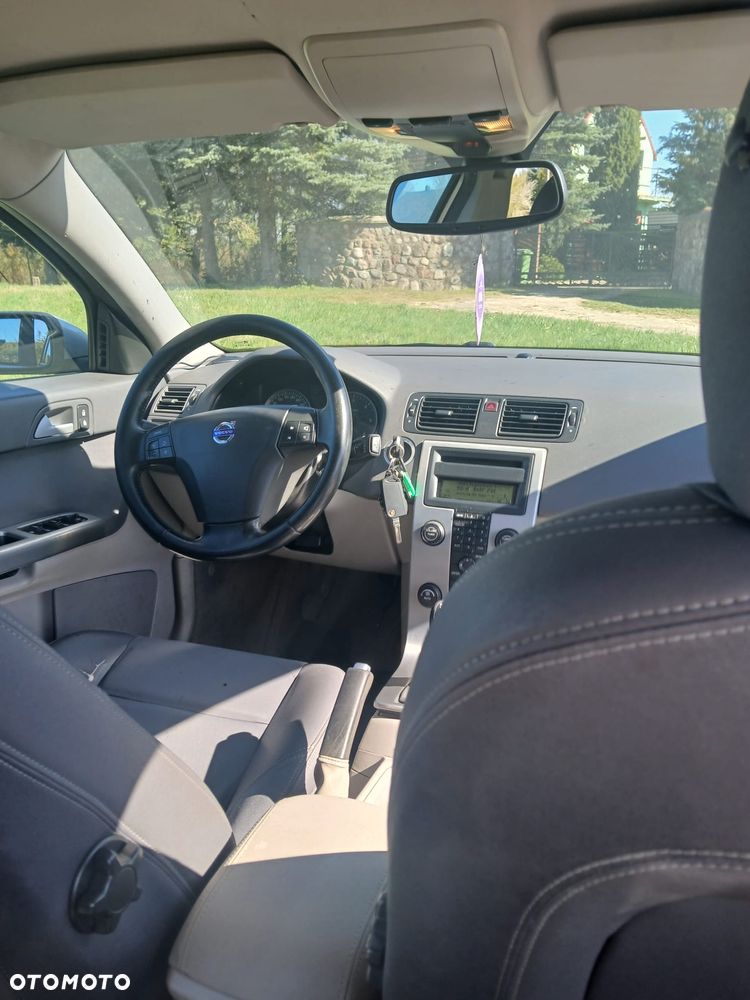 Volvo V50 2.0D Momentum - 9