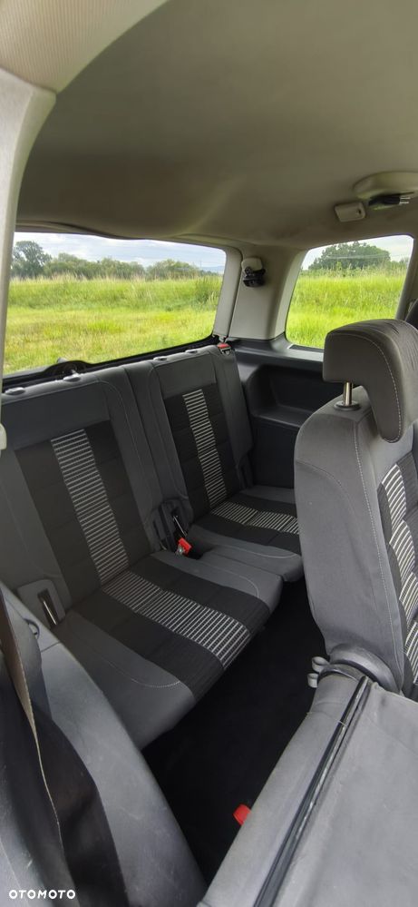 Volkswagen Touran 2.0 TDI Highline DSG - 6